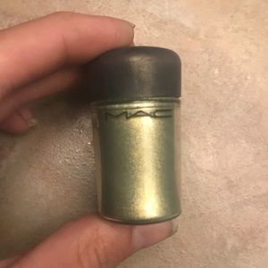 MAC Pure pigment powder